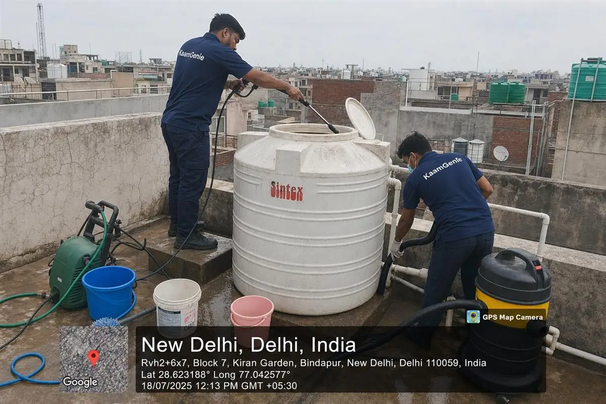 KaamGenie crew cleaning a water tank in Bindapur, Delhi