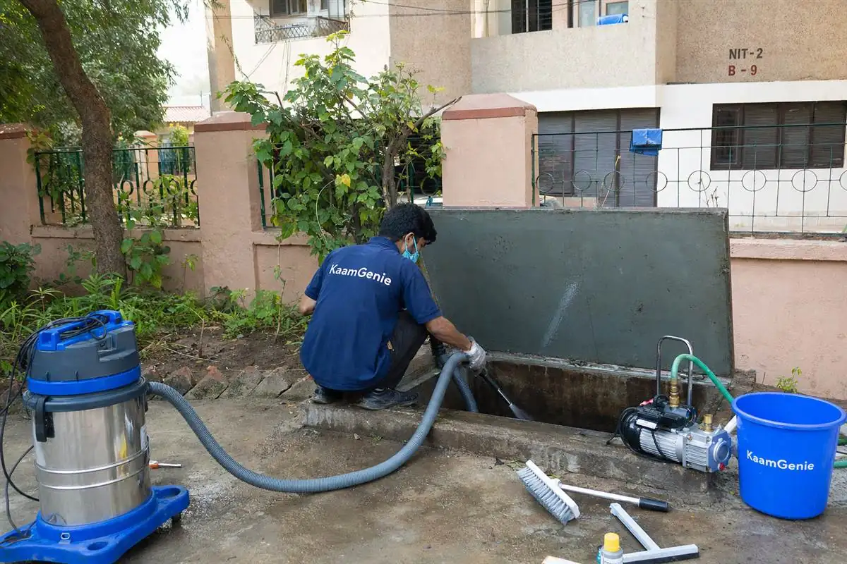 KaamGenie crew doing underground sump cleaning in Faridabad
