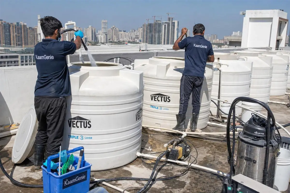 KaamGenie crew doing society and rwa tank cleaning in Gurgaon
