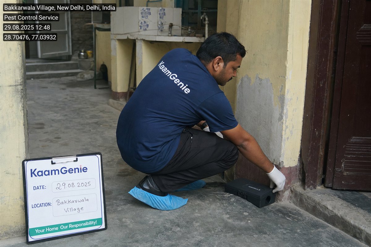 KaamGenie pest control technician treating a Bakkarwala property in West Delhi