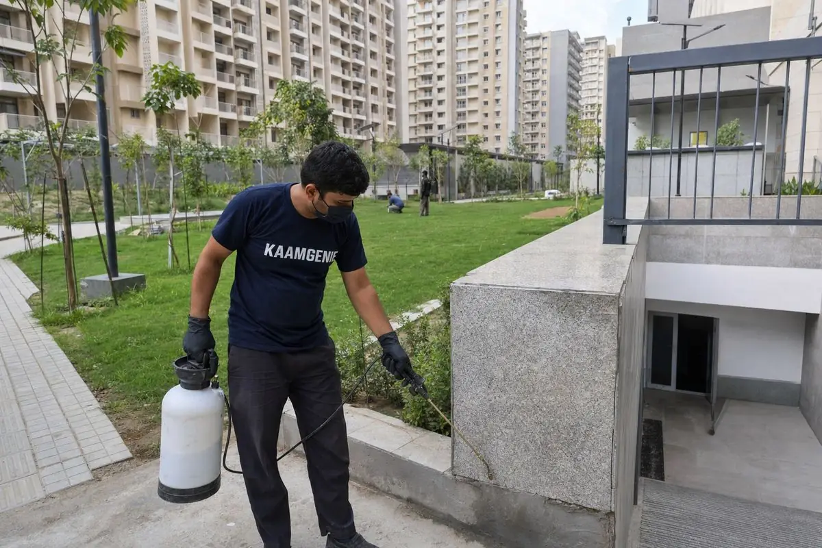 KaamGenie pest control technician treating a Kidwai Nagar property in North & Central Delhi