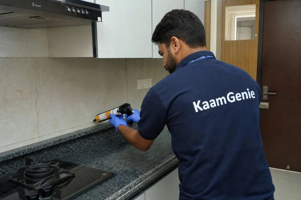 KaamGenie pest control technician treating a Mansarovar Garden property in West Delhi