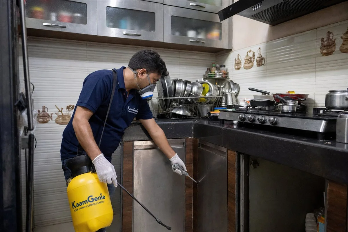 KaamGenie pest control technician treating a Sagarpur property in South-West Delhi