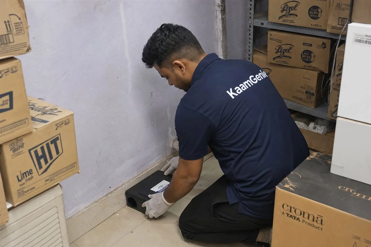 KaamGenie pest control technician treating a Shahdara property in East Delhi