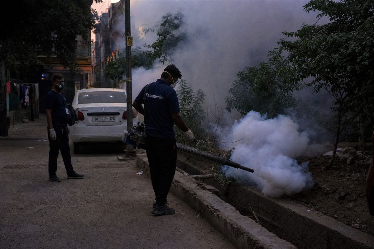 KaamGenie pest control technician treating a Shaheed Bhagat Singh Colony property in East Delhi