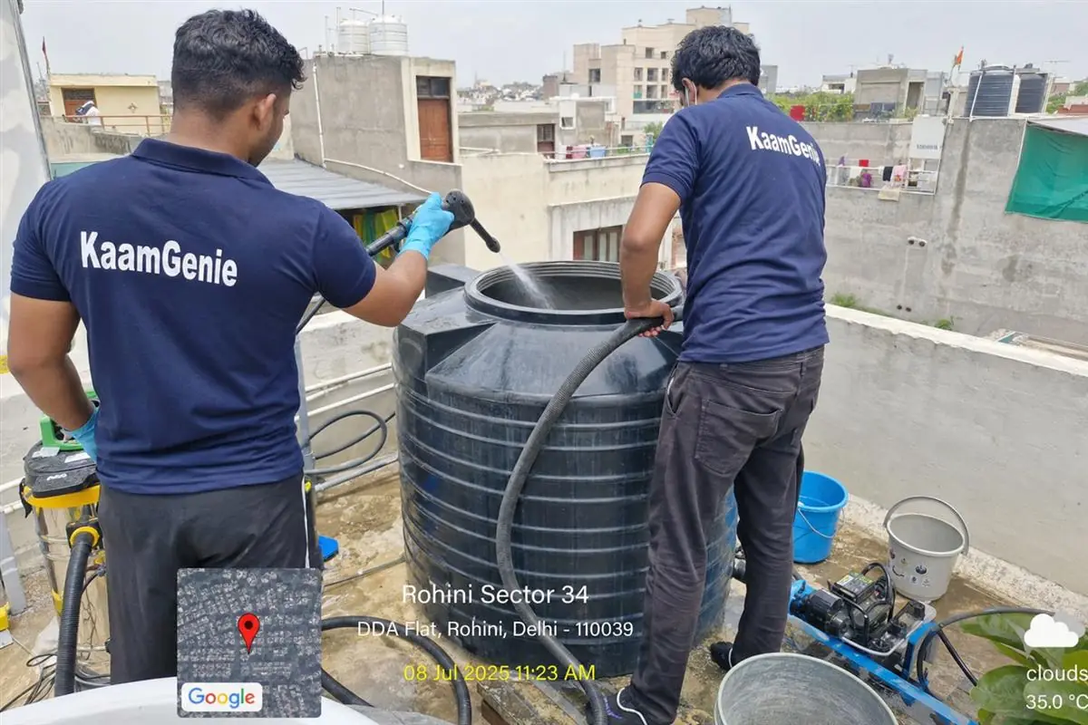 KaamGenie crew cleaning a water tank in Rohini Sector 34, Delhi