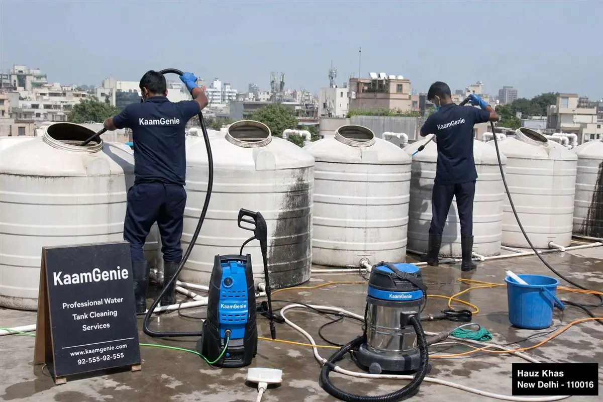 KaamGenie crew cleaning a society water tank in Hauz Khas, Delhi