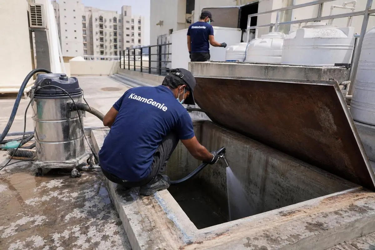 KaamGenie crew cleaning a underground sump in Narela, Delhi